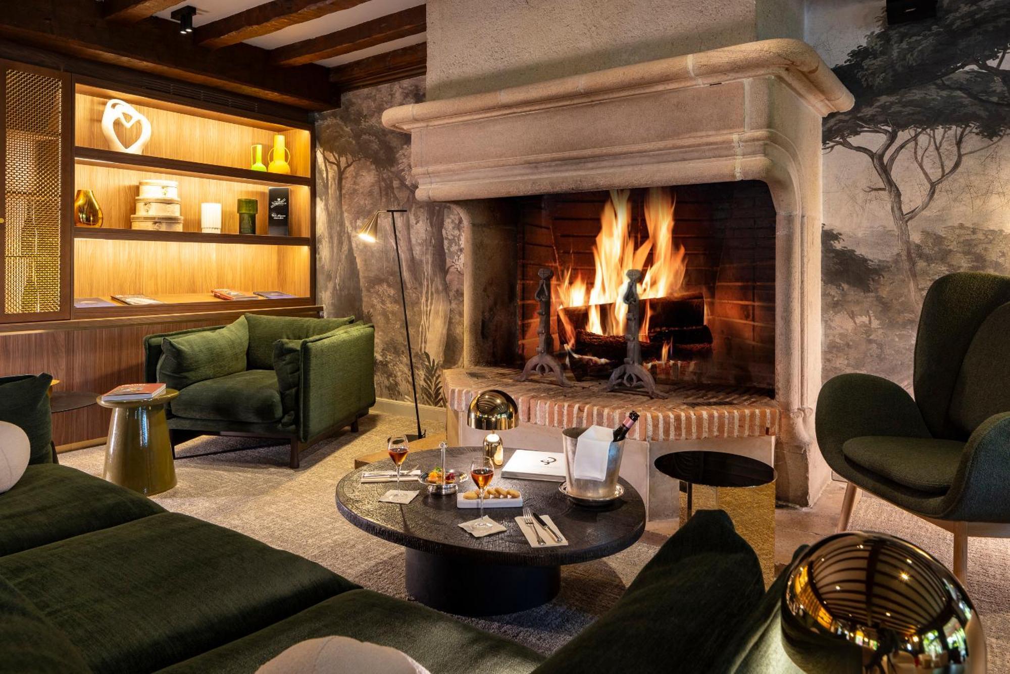 布里克特瑞酒店 维奈 外观 照片 The fireplace at the hotel